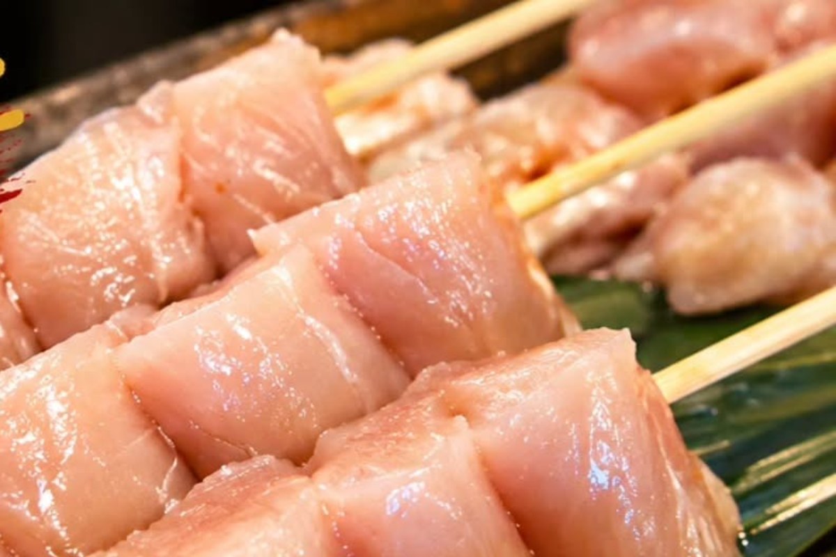 炭焼繁蔵 朝じめささみのレア焼き串